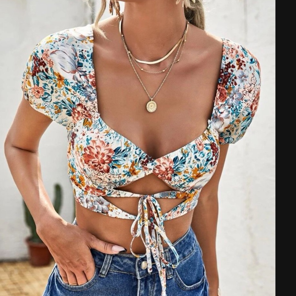 Brand New Small Frenchy Floral Print Tie Front Crop Blouse